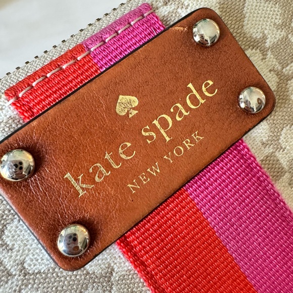 Kate Spade canvas wallet. - Picture 8 of 11